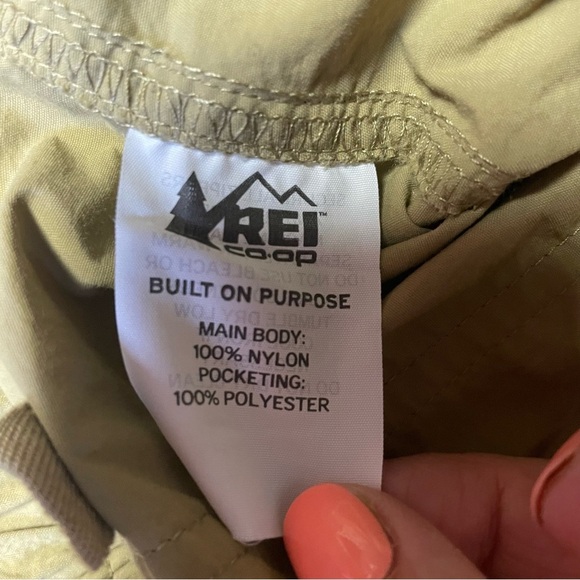 Rei Co-op Cargo Pants Mens 34x30 Tan Convertible Roll Tab Snap Hiking Outdoor - Picture 14 of 15
